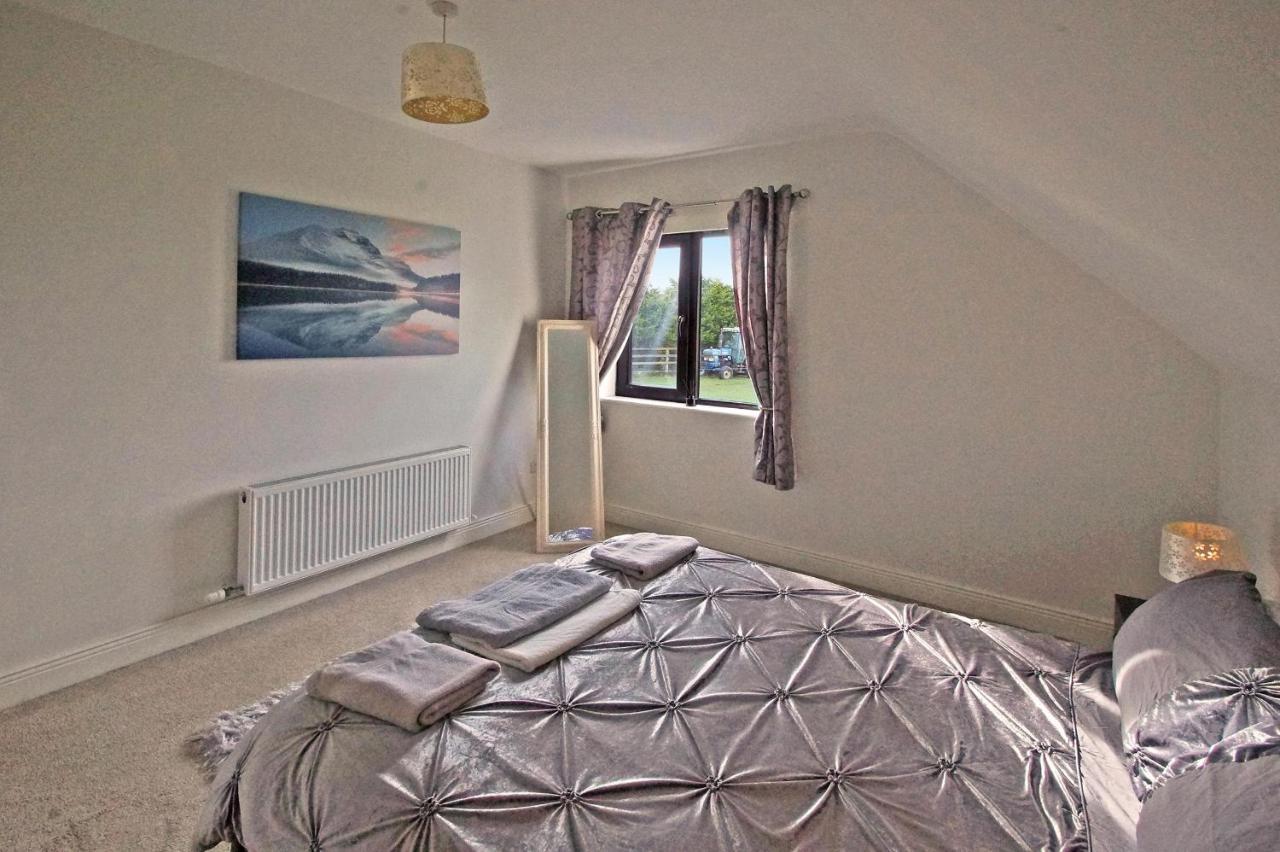 Greystones Clock Tower Lodge Leap Екстериор снимка